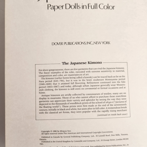 Ming-ju Sun Japanese Kimono Paper Dolls in Full Color - Picture 3 of 6